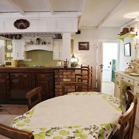 Annie's Corner House * Kilcar